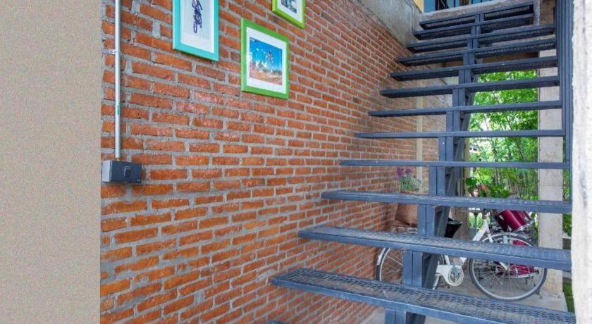 Oyo 1155 Bikers House And Enduro Tours Chiang Mai Hotel Exterior photo