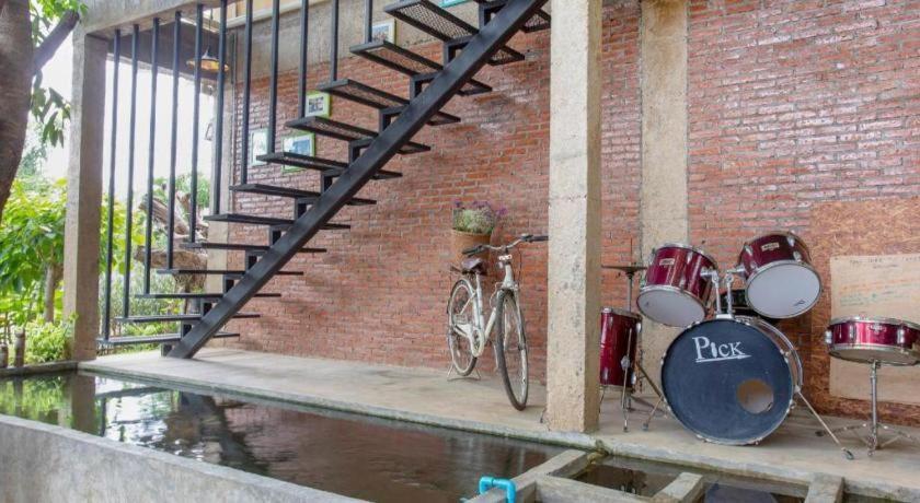 Oyo 1155 Bikers House And Enduro Tours Chiang Mai Hotel Exterior photo