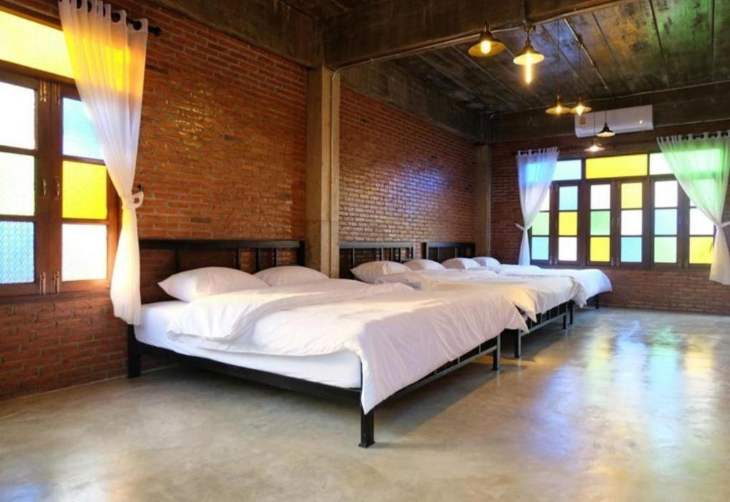 Oyo 1155 Bikers House And Enduro Tours Chiang Mai Hotel Exterior photo
